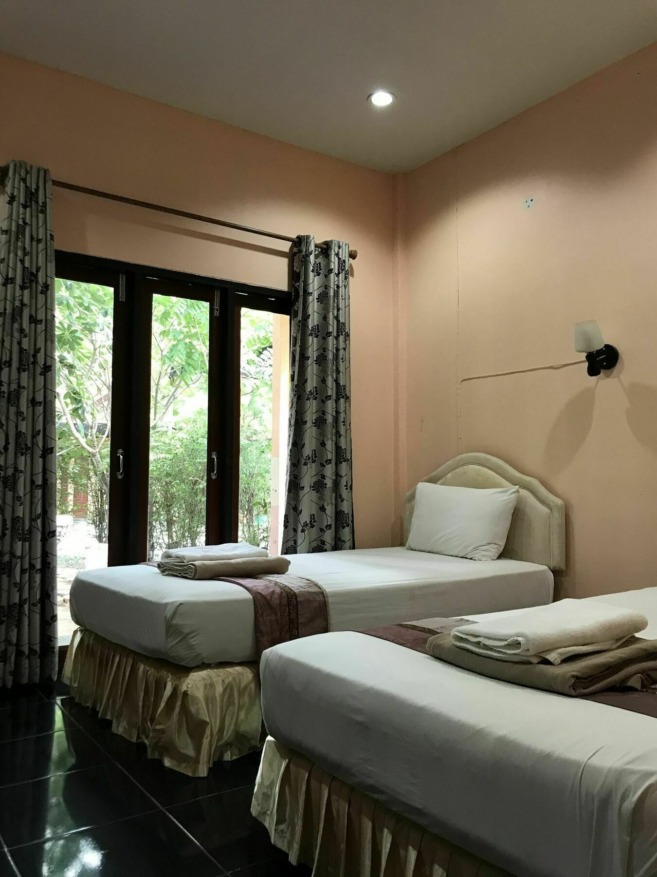 Green Leaf Resort สุรินทร์ ภายนอก รูปภาพ